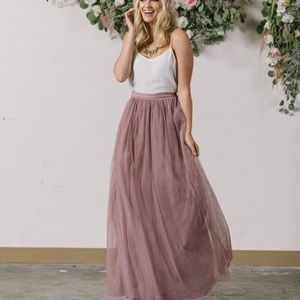 Annabella Mauve Tulle Maxi Skirt. Size small. NWT.